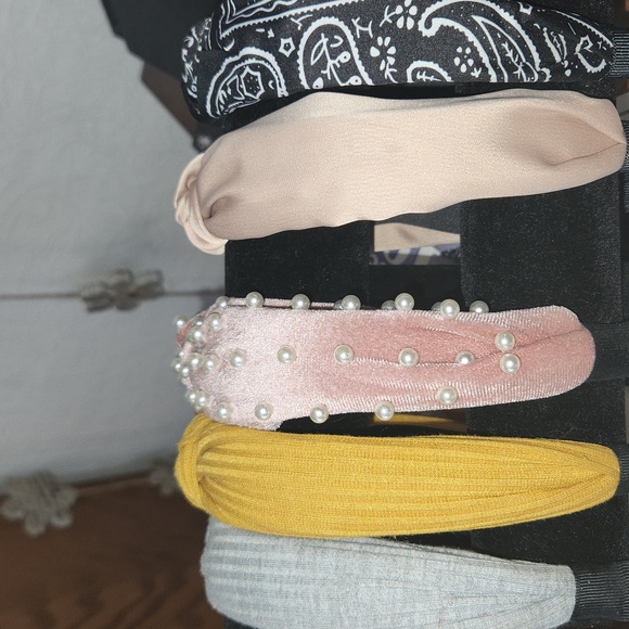 Set Of Headbands - Picture 5 of 6